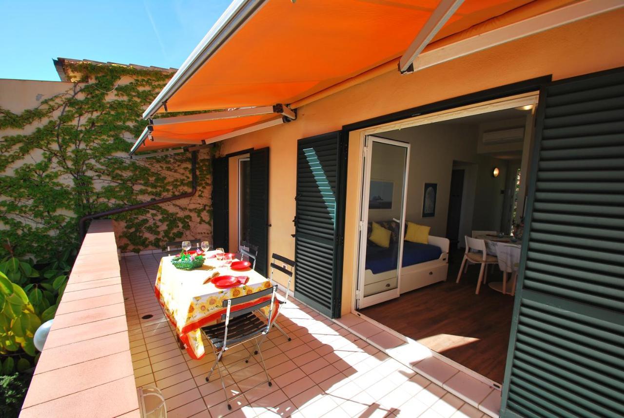 Grotta Azzurra Apartment - Cavoli - Terrazza Vista Mare, Clima E Parcheggio San Piero in Campo  Luaran gambar