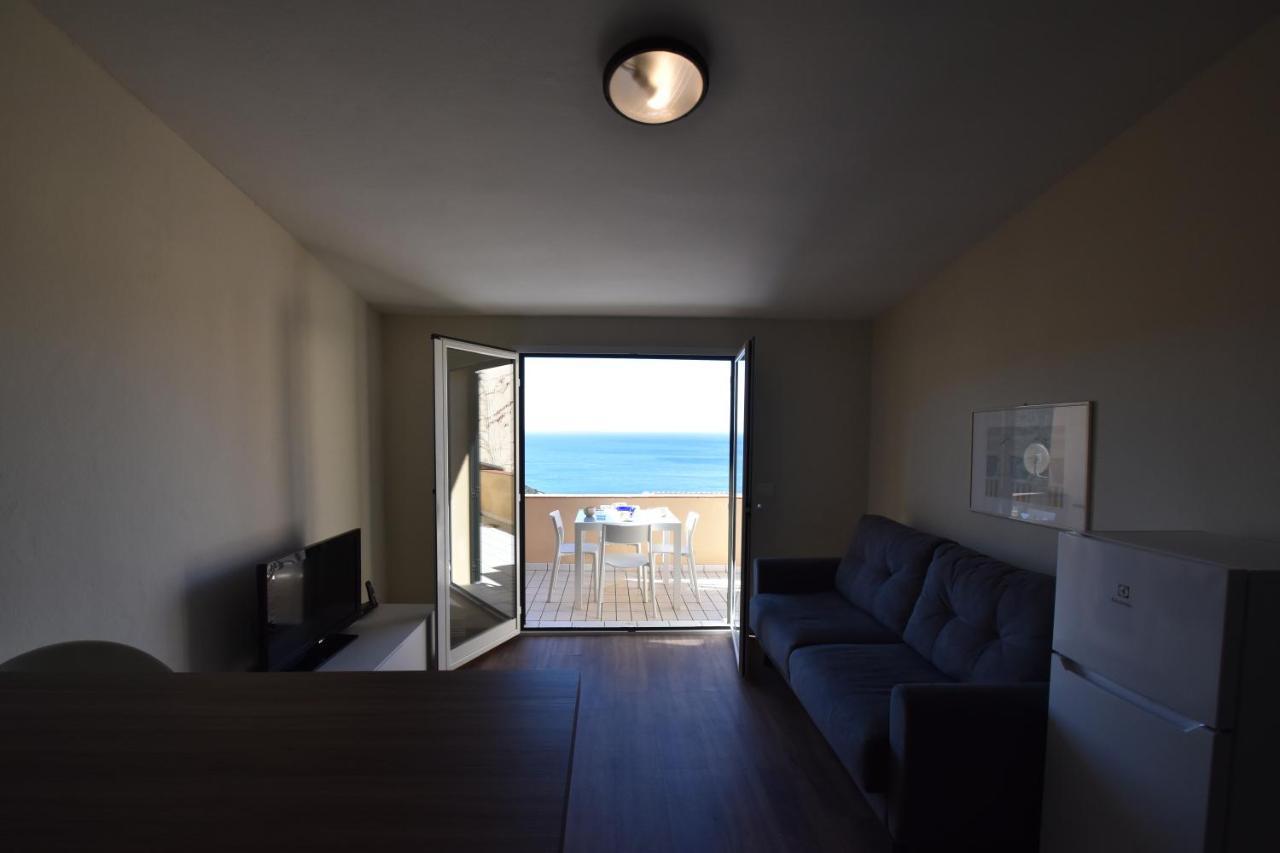 Grotta Azzurra Apartment - Cavoli - Terrazza Vista Mare, Clima E Parcheggio San Piero in Campo  Luaran gambar